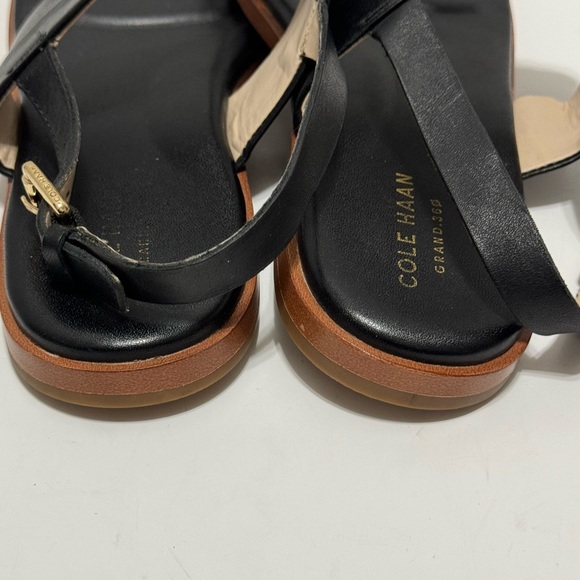 Cole Haan “Ainslee” Black Leather T-Strap Thong Sandals EUC - Picture 5 of 9